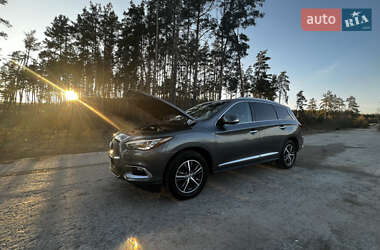 Позашляховик / Кросовер Infiniti QX60 2016 в 