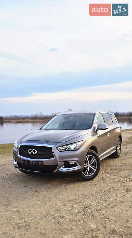 Внедорожник / Кроссовер Infiniti QX60 2019 в Калуше