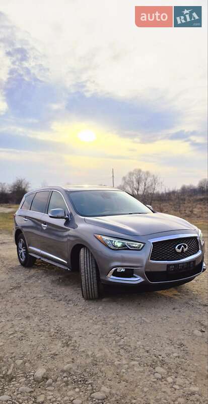 Внедорожник / Кроссовер Infiniti QX60 2019 в Калуше