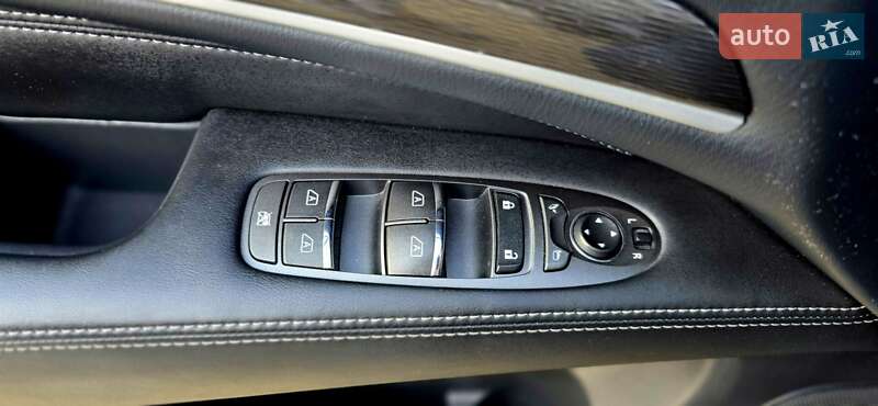 Внедорожник / Кроссовер Infiniti QX60 2019 в Калуше