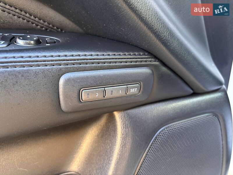 Внедорожник / Кроссовер Infiniti QX60 2014 в Львове