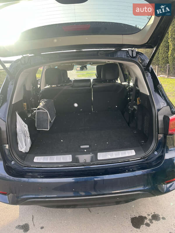 Внедорожник / Кроссовер Infiniti QX60 2017 в Полтаве