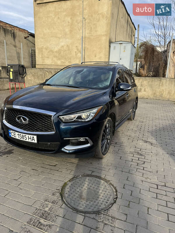 Внедорожник / Кроссовер Infiniti QX60 2016 в 