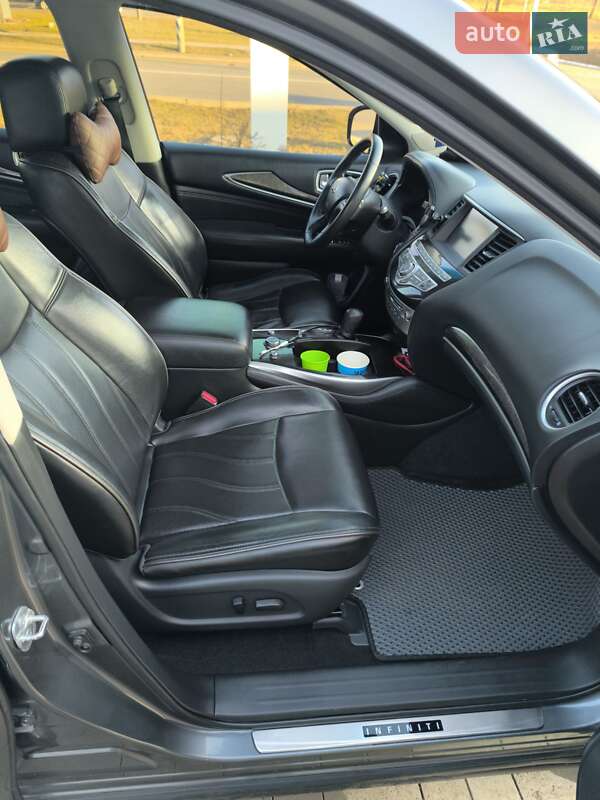 Позашляховик / Кросовер Infiniti QX60 2015 в Новомосковську