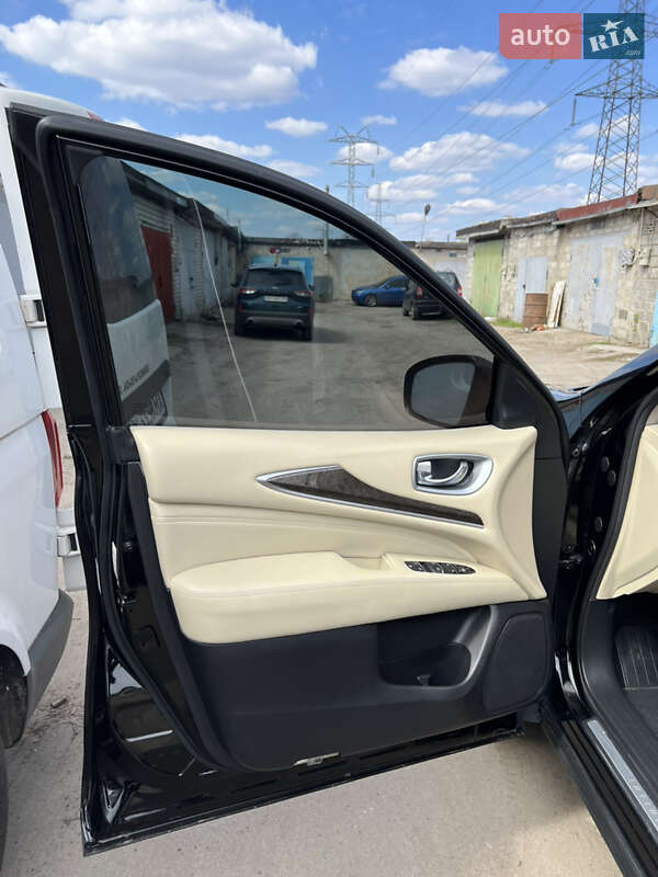 Позашляховик / Кросовер Infiniti QX60 2015 в Харкові