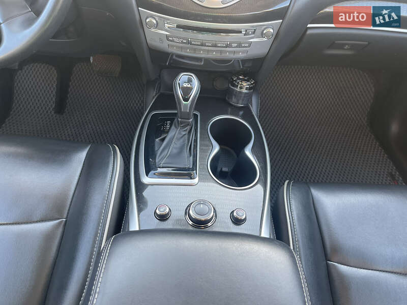 Внедорожник / Кроссовер Infiniti QX60 2018 в Одессе