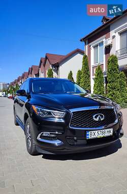 Внедорожник / Кроссовер Infiniti QX60 2016 в 
