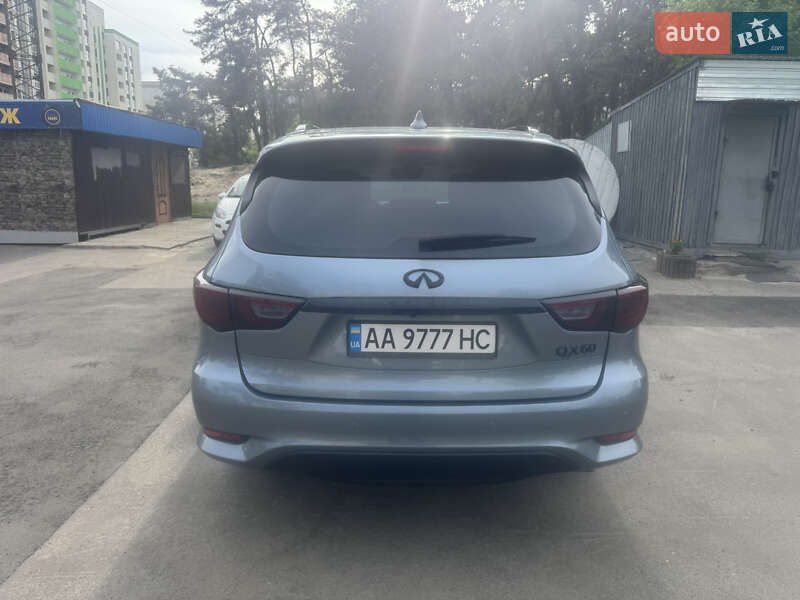 Позашляховик / Кросовер Infiniti QX60 2016 в Києві