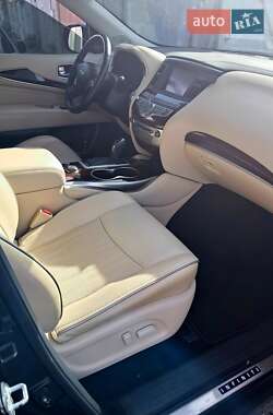 Внедорожник / Кроссовер Infiniti QX60 2017 в 