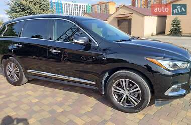 Внедорожник / Кроссовер Infiniti QX60 2018 в 