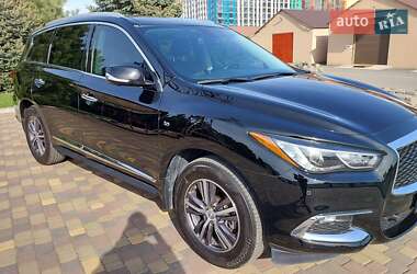 Внедорожник / Кроссовер Infiniti QX60 2018 в 