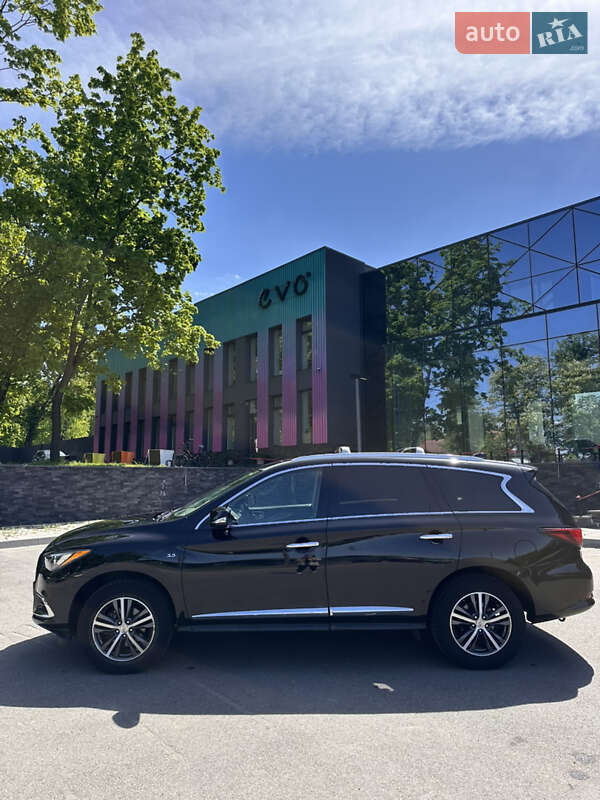 Внедорожник / Кроссовер Infiniti QX60 2018 в Чернигове