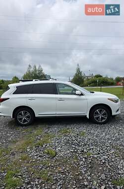 Внедорожник / Кроссовер Infiniti QX60 2016 в 