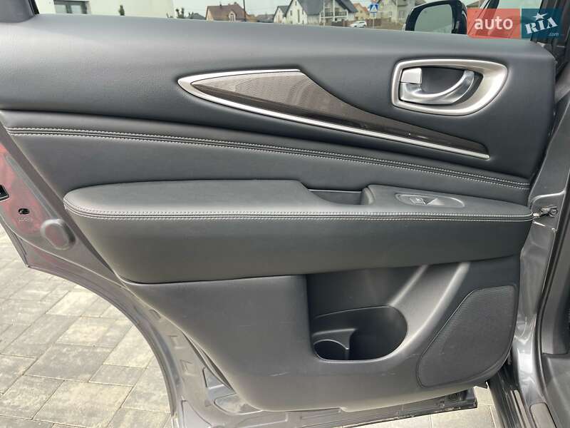 Позашляховик / Кросовер Infiniti QX60 2017 в Луцьку