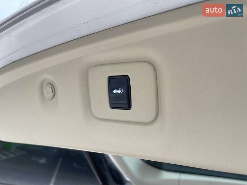 Позашляховик / Кросовер Infiniti QX60 2014 в Києві