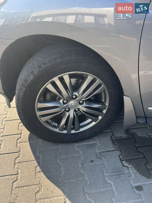 Внедорожник / Кроссовер Infiniti QX60 2016 в Василькове