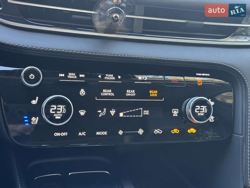 Внедорожник / Кроссовер Infiniti QX60 2022 в Киеве