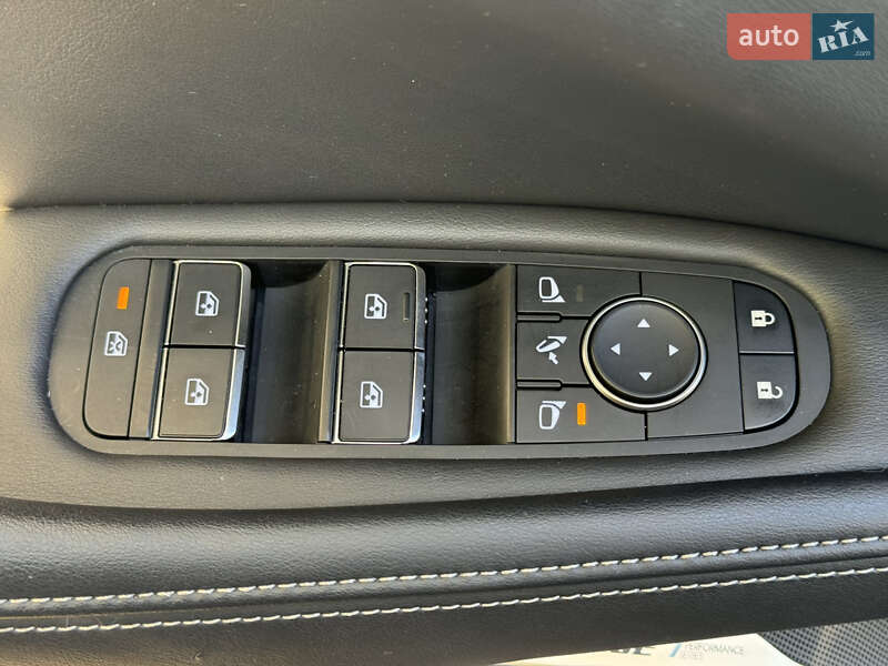 Внедорожник / Кроссовер Infiniti QX60 2022 в Киеве