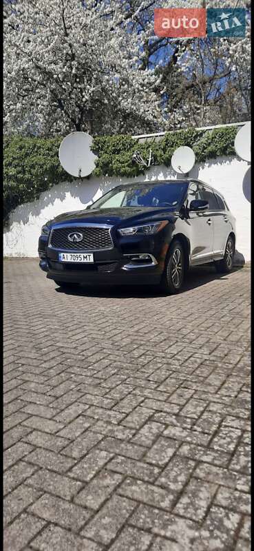 Внедорожник / Кроссовер Infiniti QX60 2017 в Киеве