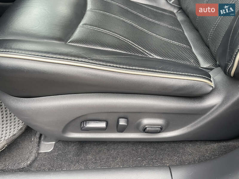 Внедорожник / Кроссовер Infiniti QX60 2016 в Белой Церкви