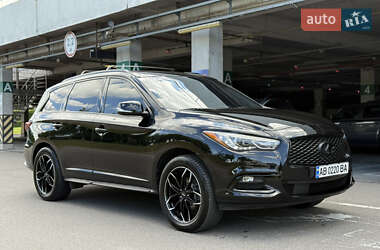 Внедорожник / Кроссовер Infiniti QX60 2016 в 