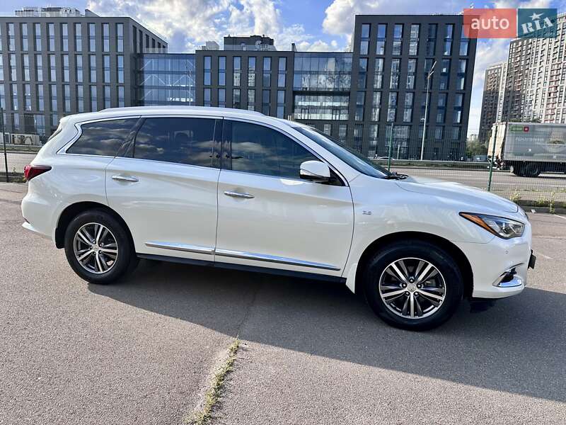 Позашляховик / Кросовер Infiniti QX60 2019 в Києві