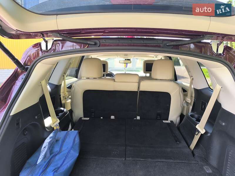 Внедорожник / Кроссовер Infiniti QX60 2019 в Сквире