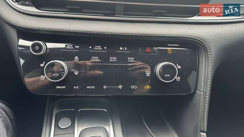 Внедорожник / Кроссовер Infiniti QX60 2024 в Киеве