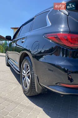 Позашляховик / Кросовер Infiniti QX60 2016 в 