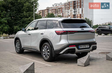 Внедорожник / Кроссовер Infiniti QX60 2023 в 