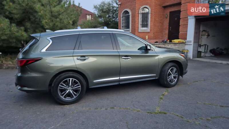 Внедорожник / Кроссовер Infiniti QX60 2017 в Каменском