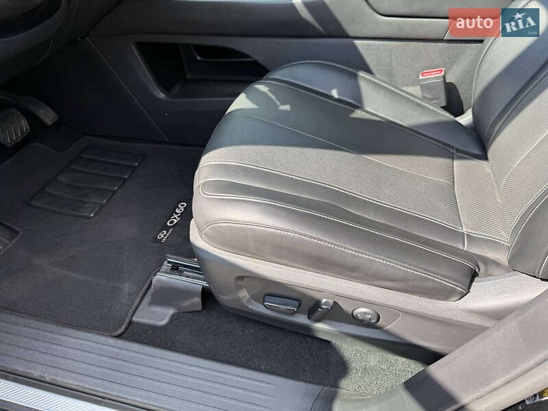 Внедорожник / Кроссовер Infiniti QX60 2022 в Полтаве