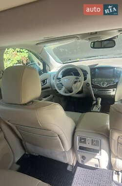 Внедорожник / Кроссовер Infiniti QX60 2013 в 
