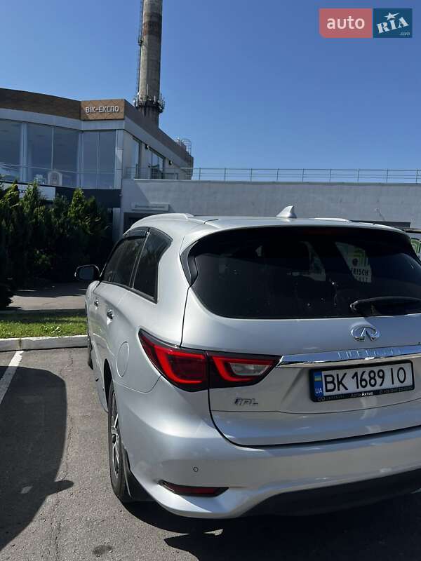Внедорожник / Кроссовер Infiniti QX60 2016 в Ровно