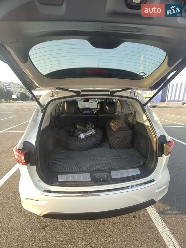 Позашляховик / Кросовер Infiniti QX60 2015 в Кам'янець-Подільському