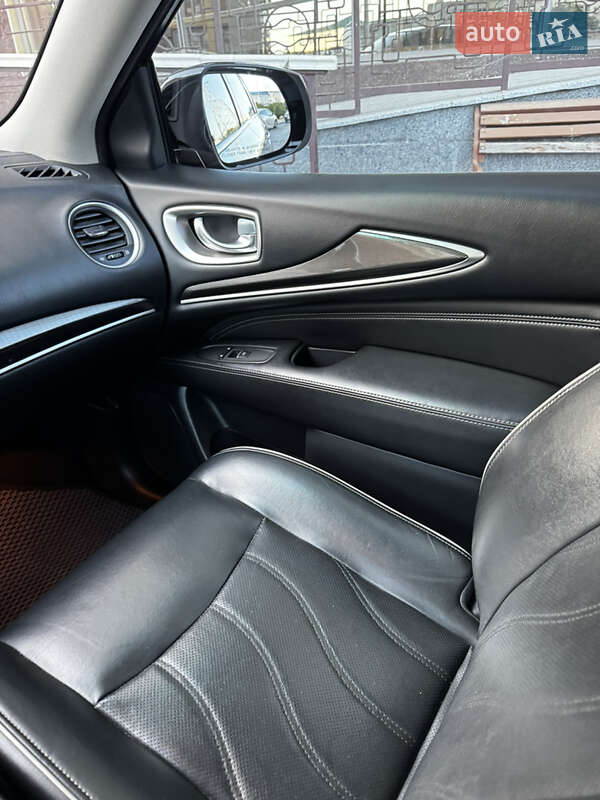 Внедорожник / Кроссовер Infiniti QX60 2016 в Одессе