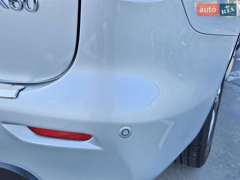 Позашляховик / Кросовер Infiniti QX60 2014 в Києві