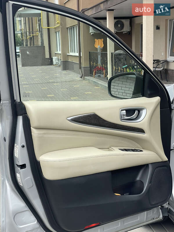 Позашляховик / Кросовер Infiniti QX60 2014 в Запоріжжі