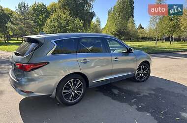 Внедорожник / Кроссовер Infiniti QX60 2016 в 