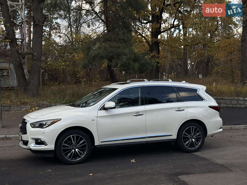 Внедорожник / Кроссовер Infiniti QX60 2017 в Черкассах