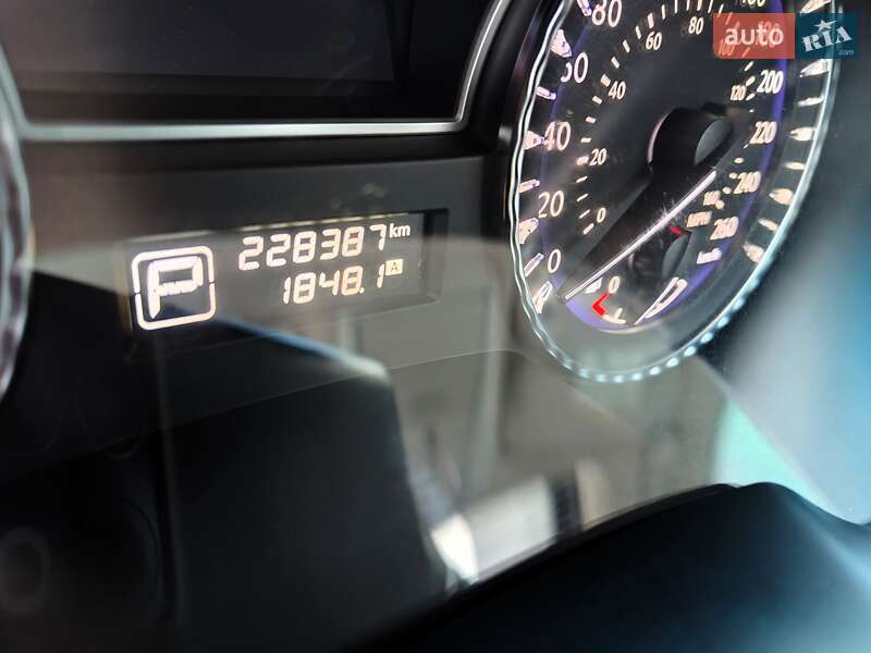 Внедорожник / Кроссовер Infiniti QX60 2014 в Киеве
