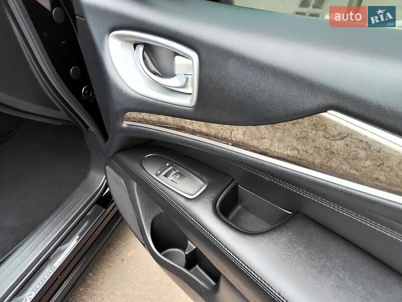 Внедорожник / Кроссовер Infiniti QX60 2014 в Киеве