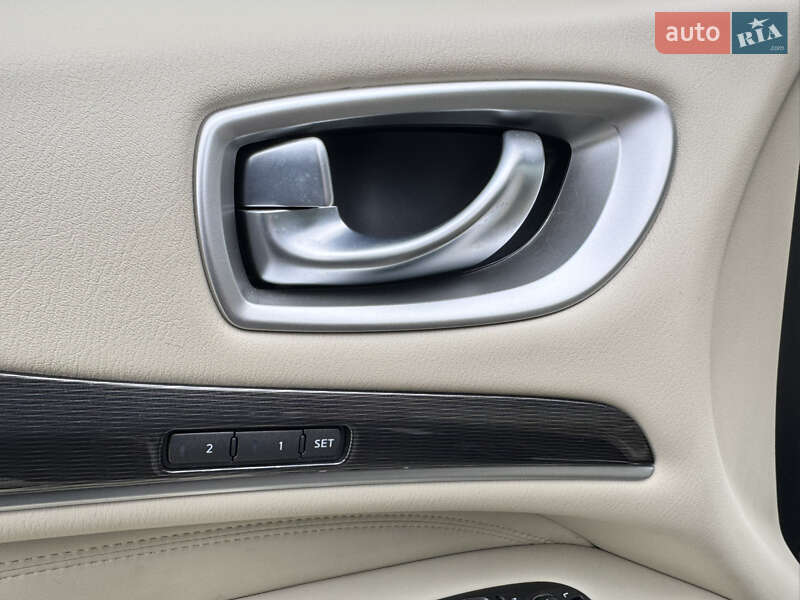 Внедорожник / Кроссовер Infiniti QX60 2016 в Тернополе