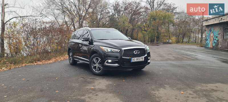 Внедорожник / Кроссовер Infiniti QX60 2018 в Днепре