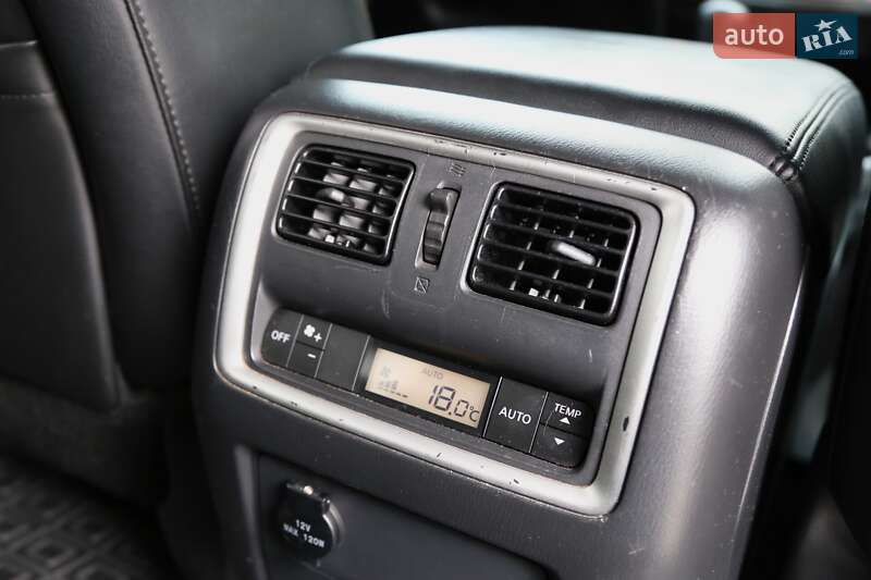 Позашляховик / Кросовер Infiniti QX60 2015 в Києві