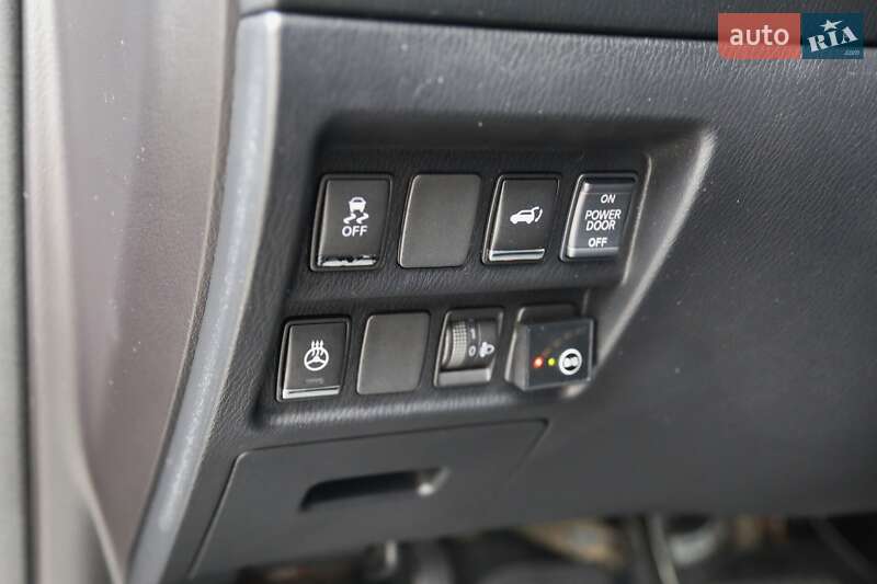 Позашляховик / Кросовер Infiniti QX60 2015 в Києві