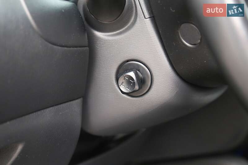 Позашляховик / Кросовер Infiniti QX60 2015 в Києві