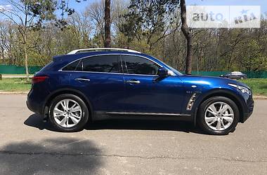 Внедорожник / Кроссовер Infiniti QX70 2014 в Киеве