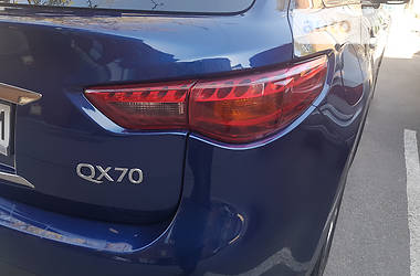 Внедорожник / Кроссовер Infiniti QX70 2015 в Харькове