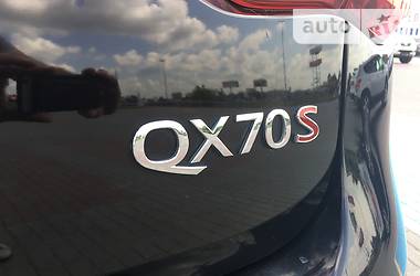 Позашляховик / Кросовер Infiniti QX70 2015 в 